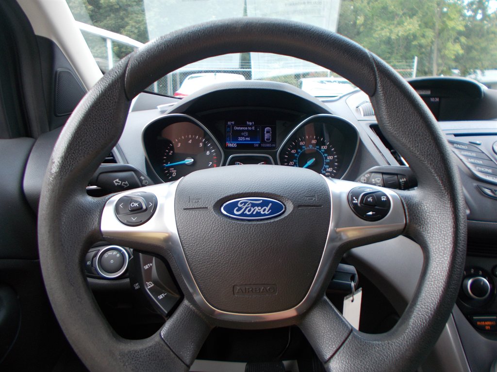 2016 Ford Escape - $9,500