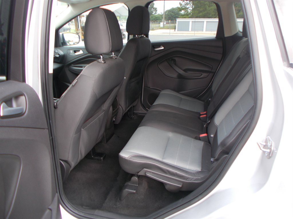 2016 Ford Escape - $9,500