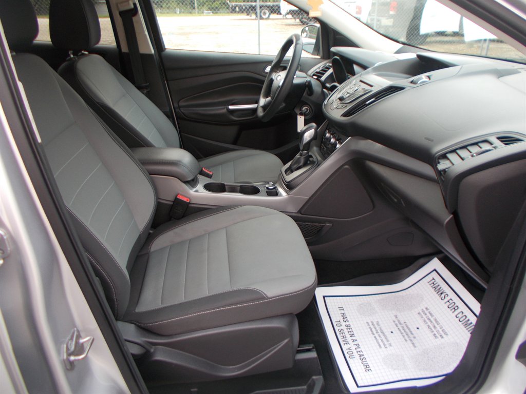 2016 Ford Escape - $9,500