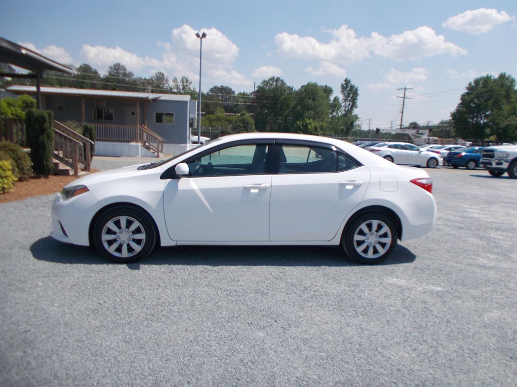2014 Toyota Corolla - $10,000