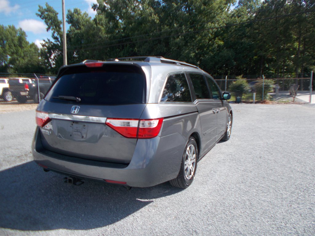 2013 Honda Odyssey - $10,500