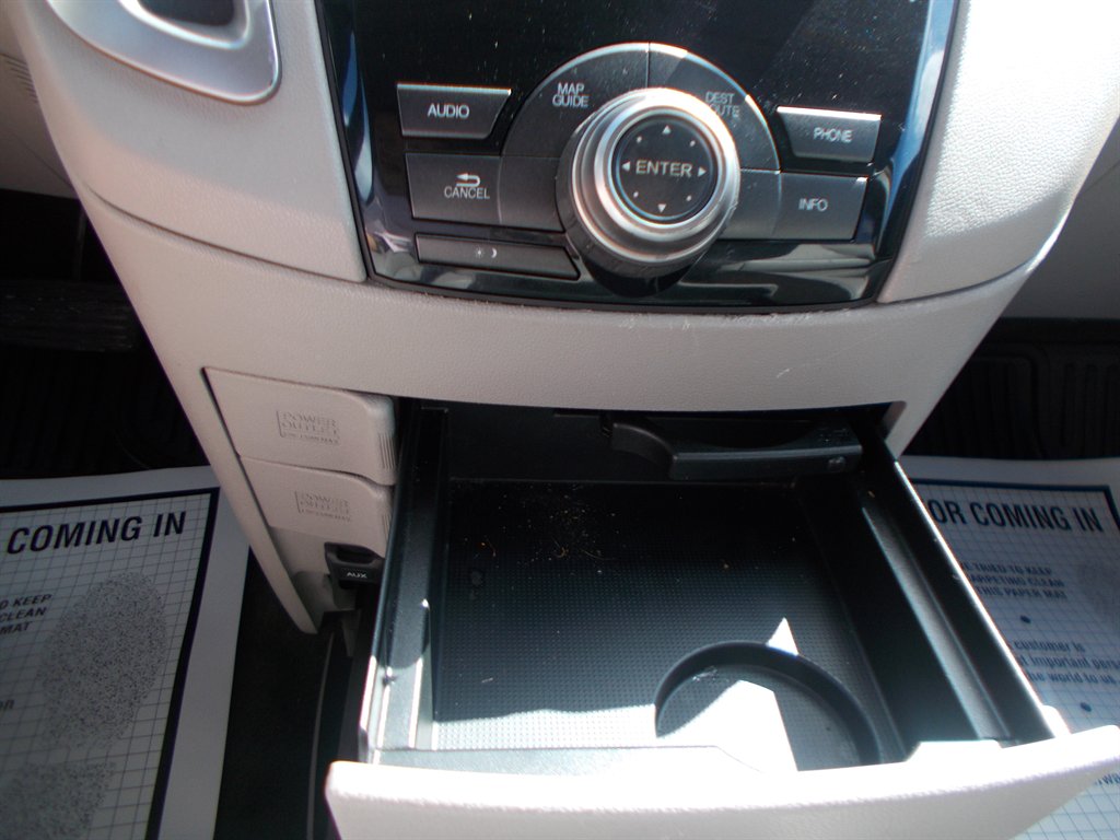 2013 Honda Odyssey - $10,500