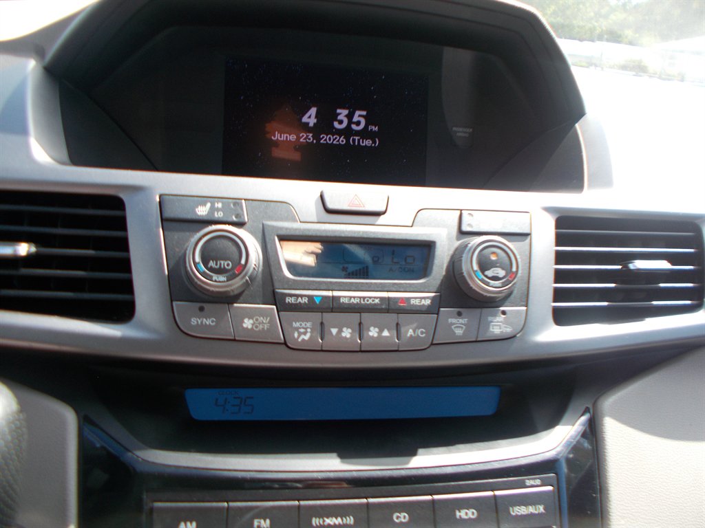 2013 Honda Odyssey - $10,500