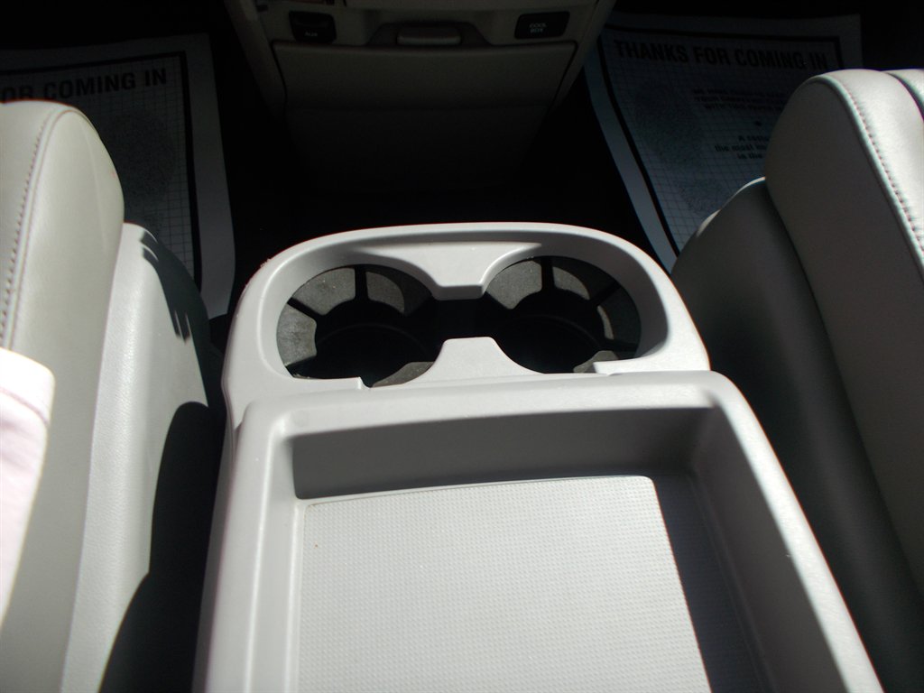 2013 Honda Odyssey - $10,500