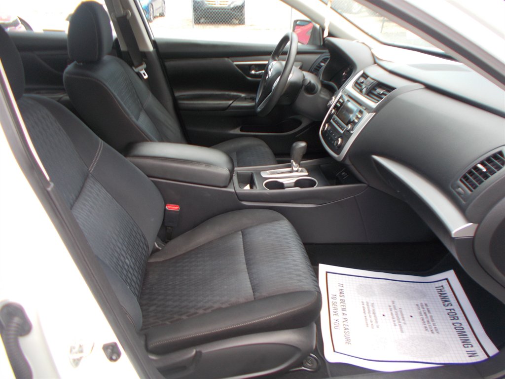 2017 Nissan Altima - $11,500