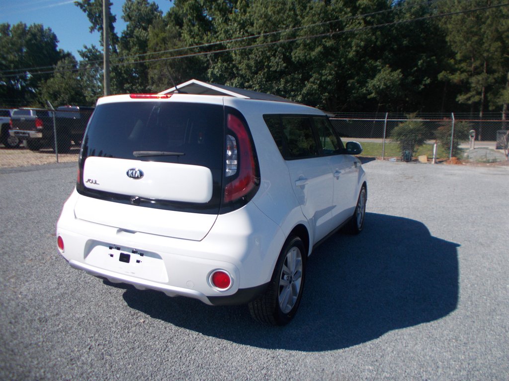 2017 Kia Soul - $9,000