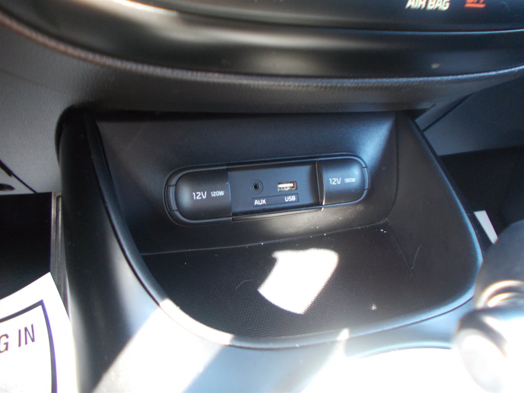2017 Kia Soul - $9,000