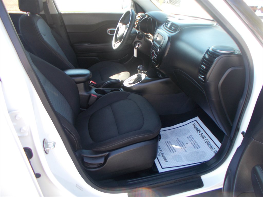 2017 Kia Soul - $9,000