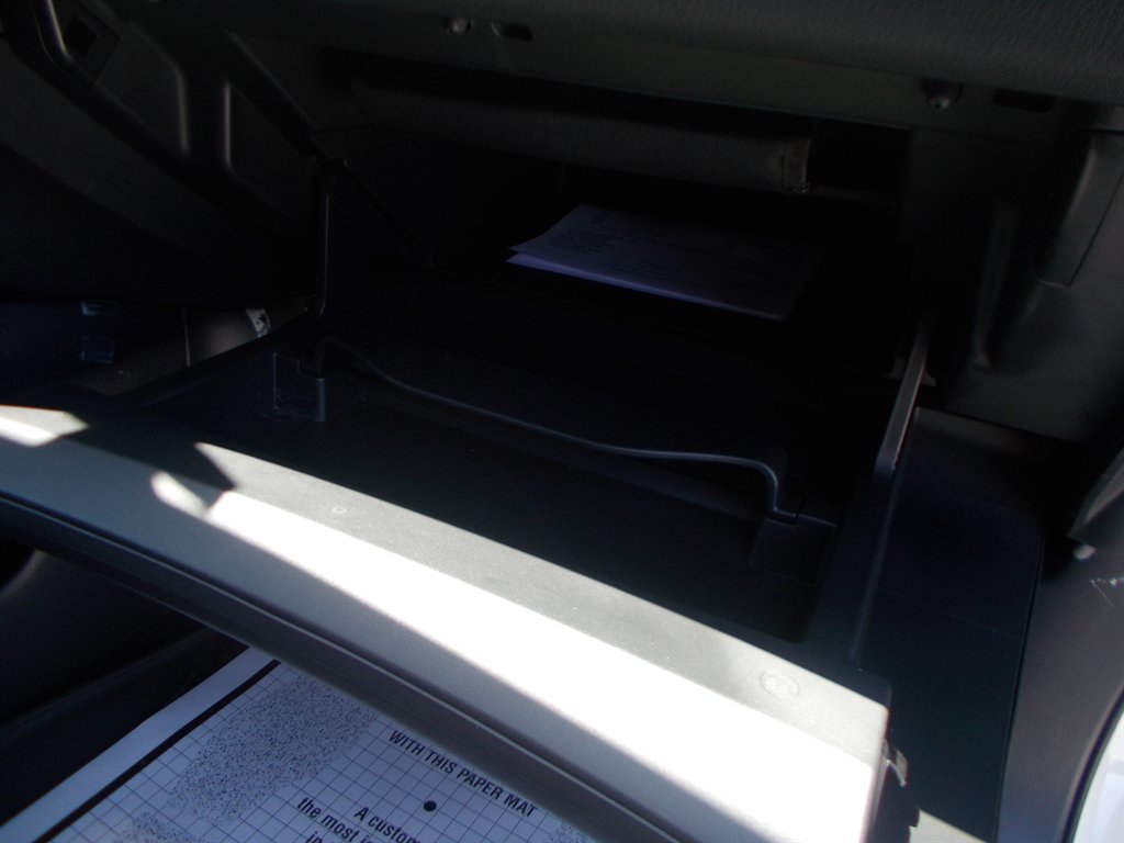 2017 Nissan Pathfinder - $11,000