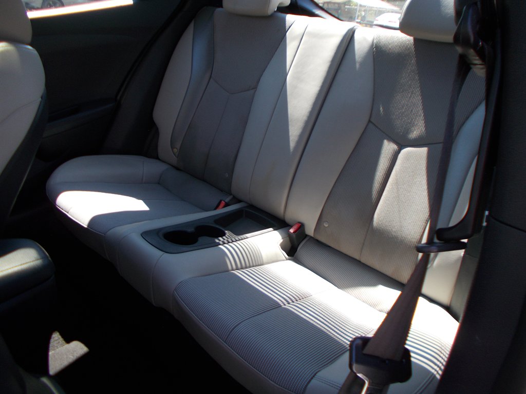 2014 Hyundai Veloster - $7,000