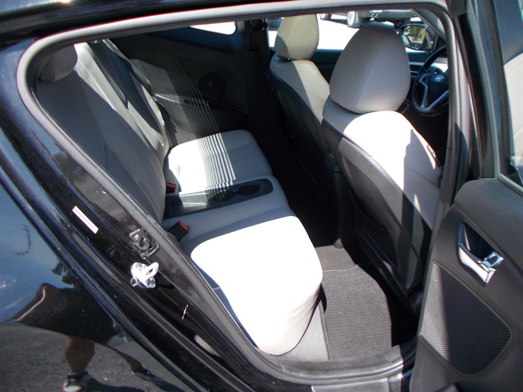 2014 Hyundai Veloster - $7,000