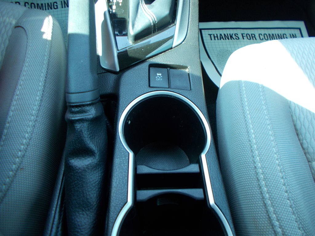 2015 Toyota Corolla - $9,500