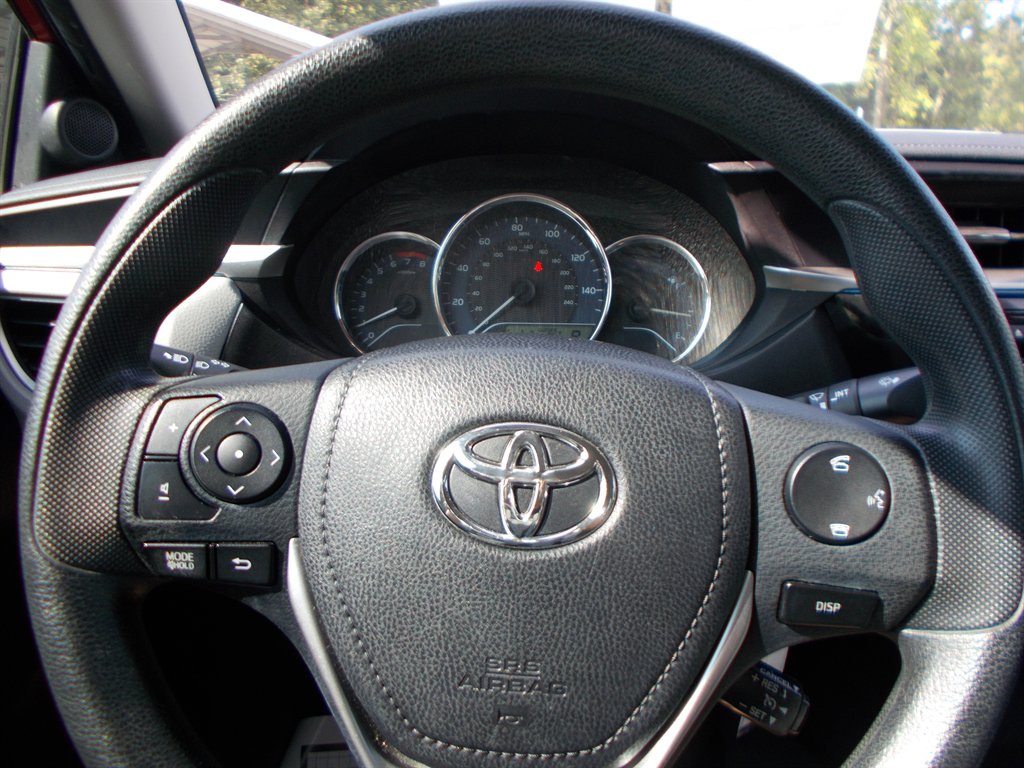 2015 Toyota Corolla - $9,500