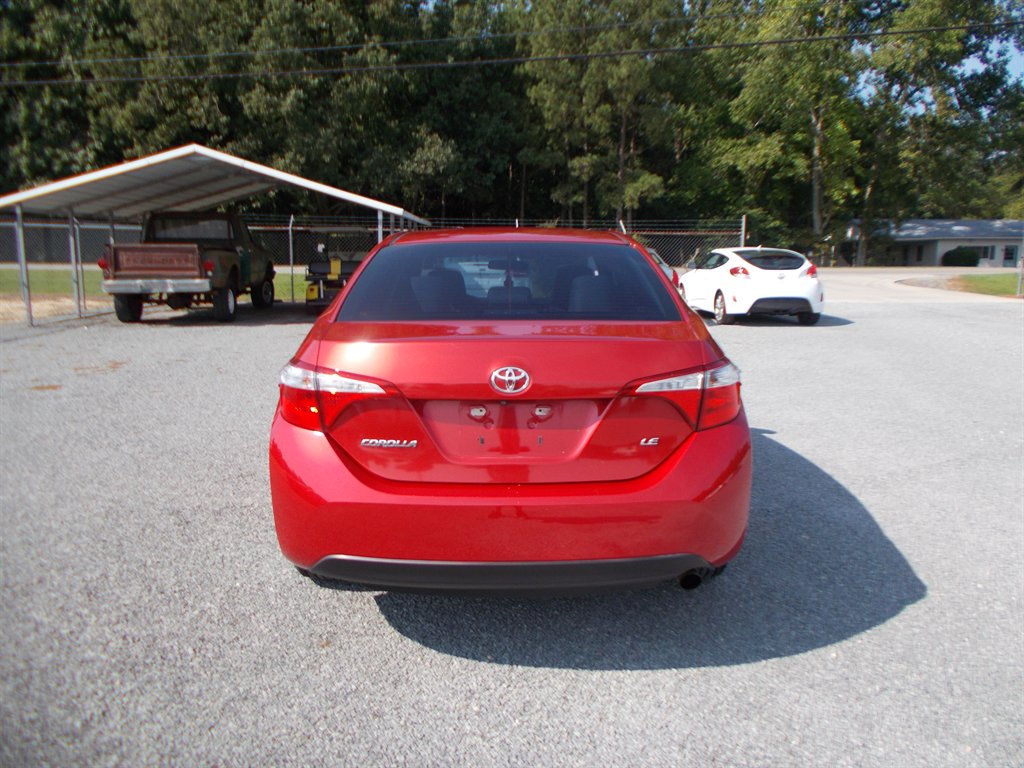 2015 Toyota Corolla - $9,500