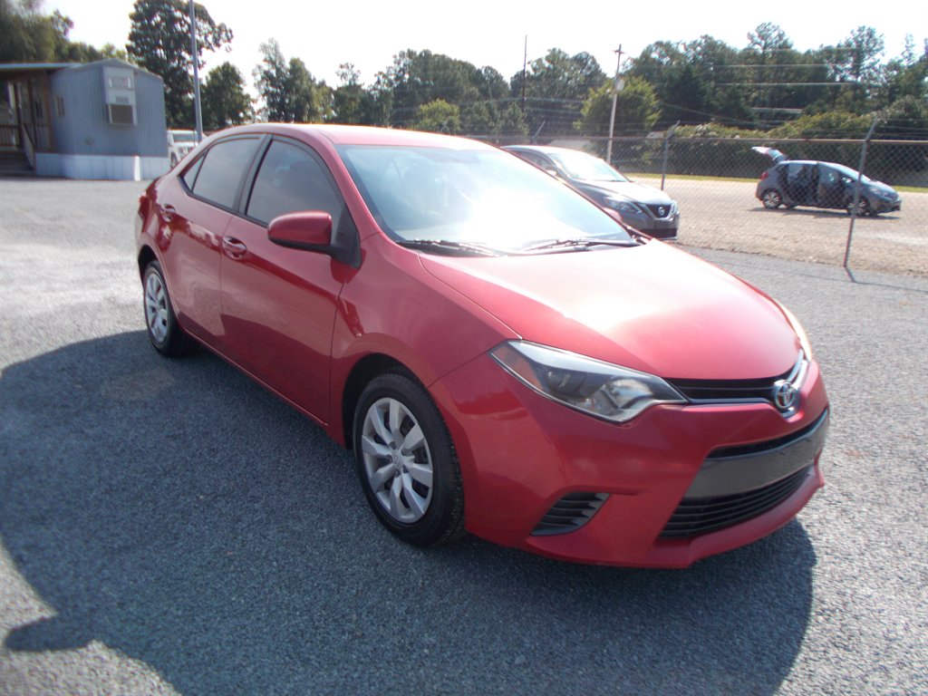 2015 Toyota Corolla - $9,500