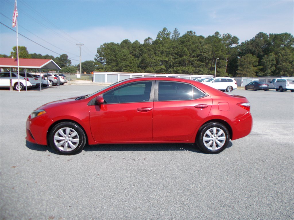 2015 Toyota Corolla - $9,500