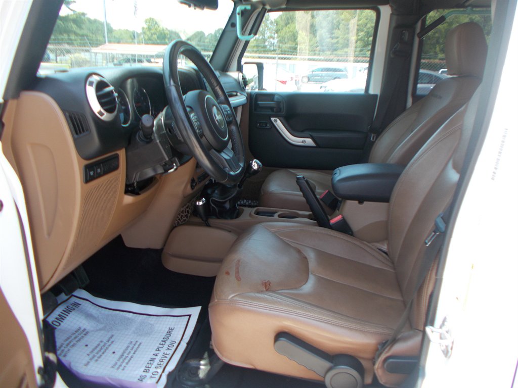 2017 Jeep Wrangler - $21,000