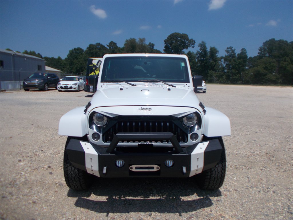2017 Jeep Wrangler - $21,000