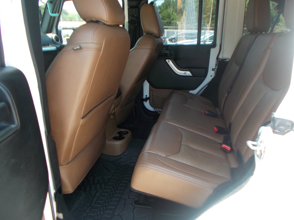 2017 Jeep Wrangler - $21,000