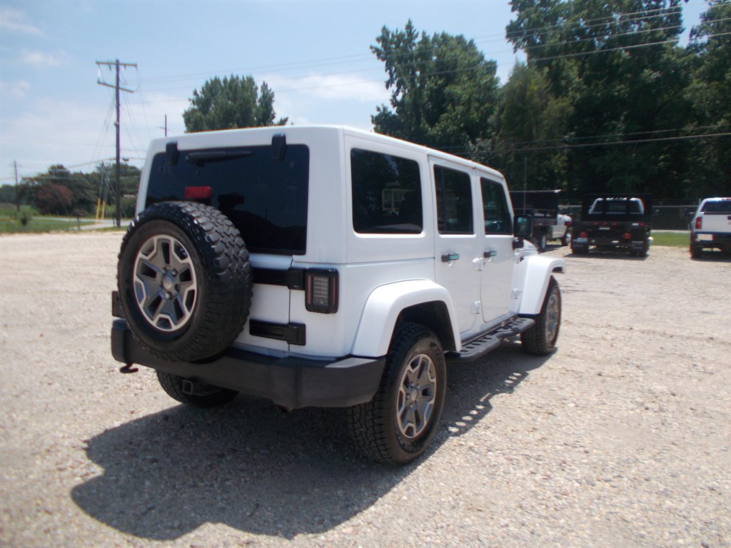 2017 Jeep Wrangler - $21,000