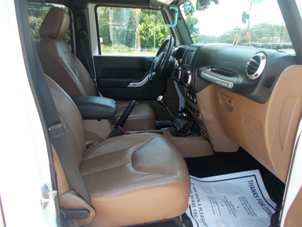 2017 Jeep Wrangler - $21,000