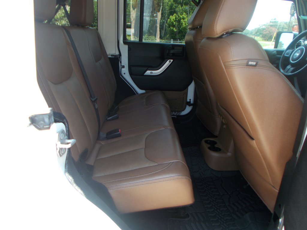 2017 Jeep Wrangler - $21,000