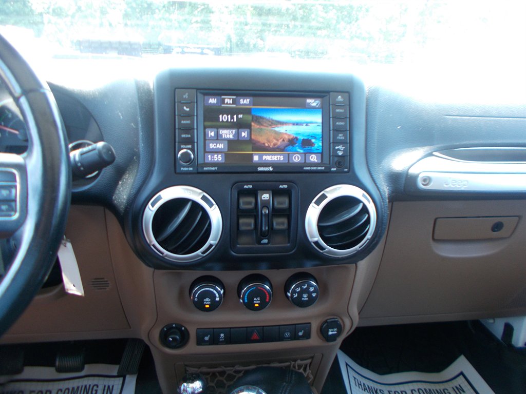 2017 Jeep Wrangler - $21,000