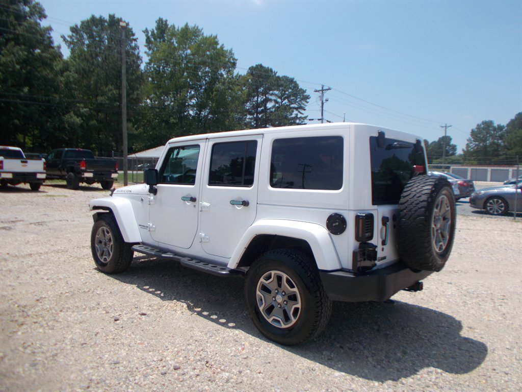 2017 Jeep Wrangler - $21,000