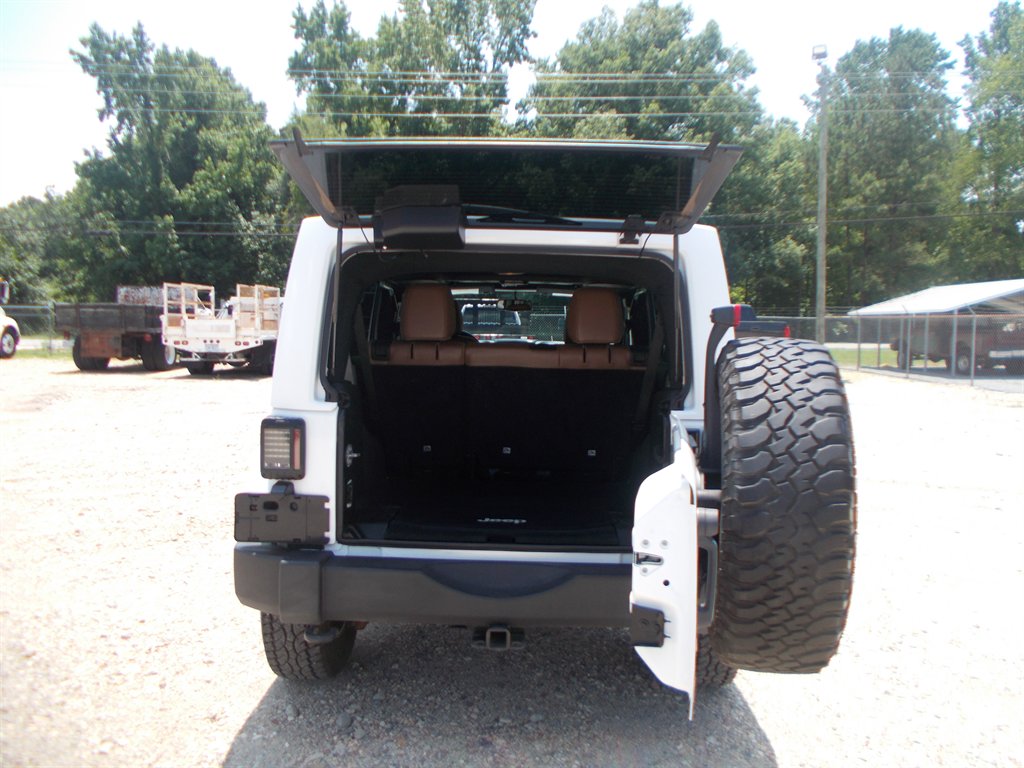 2017 Jeep Wrangler - $21,000