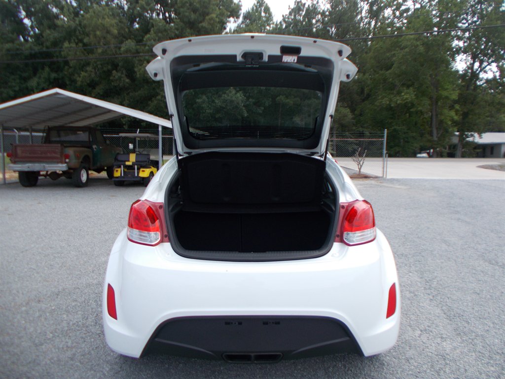 2016 Hyundai Veloster - $10,000