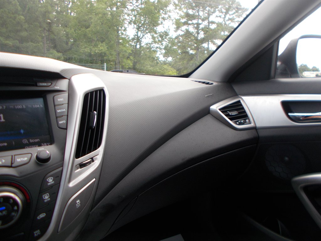 2016 Hyundai Veloster - $10,000