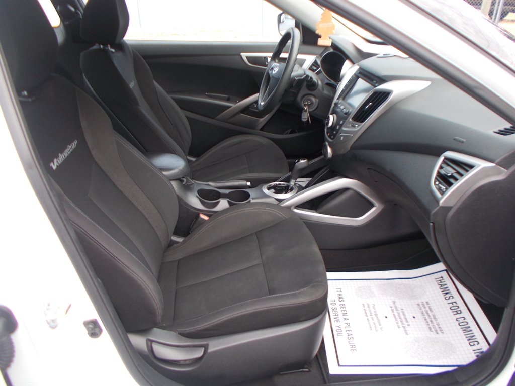 2016 Hyundai Veloster - $10,000