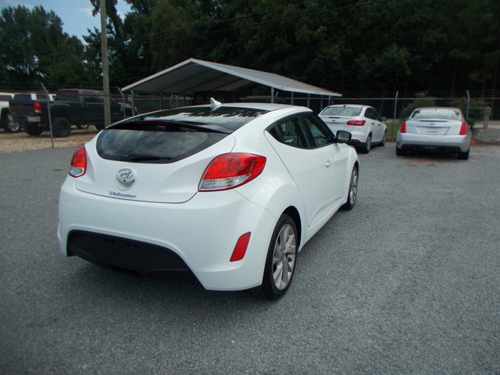 2016 Hyundai Veloster - $10,000