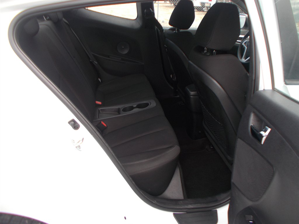2016 Hyundai Veloster - $10,000