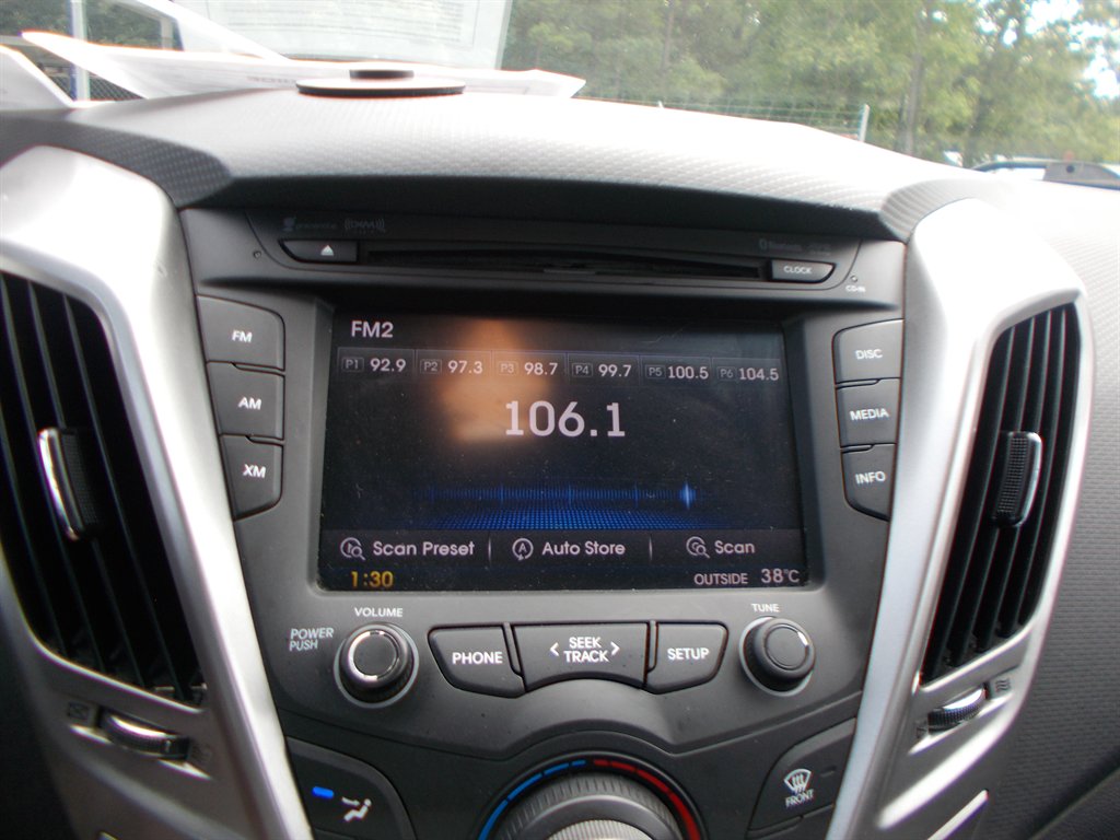 2016 Hyundai Veloster - $10,000