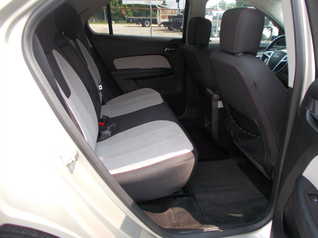 2016 Chevrolet Equinox - $10,500