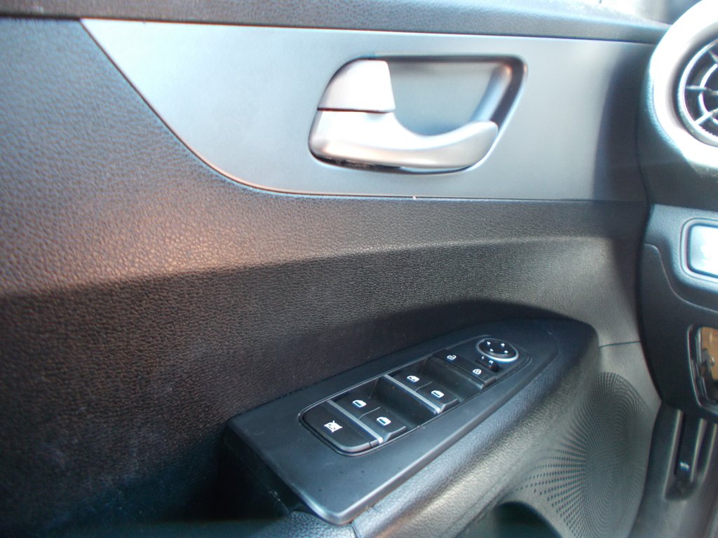 2019 Kia Forte - $11,500
