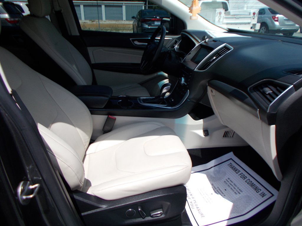 2017 Ford Edge - $11,000