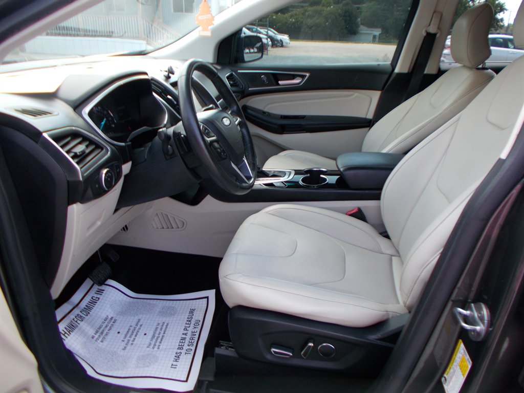 2017 Ford Edge - $11,000
