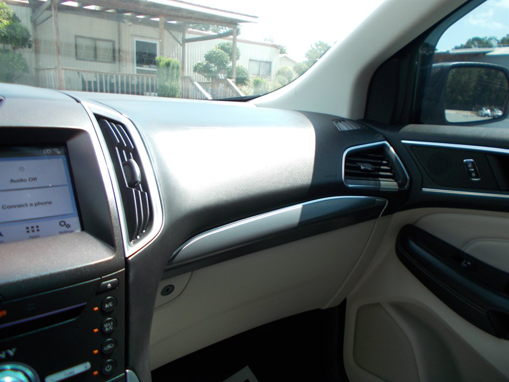2017 Ford Edge - $11,000