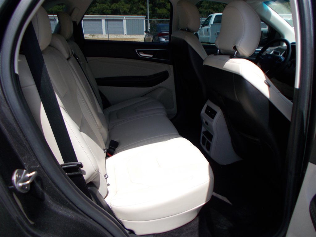 2017 Ford Edge - $11,000