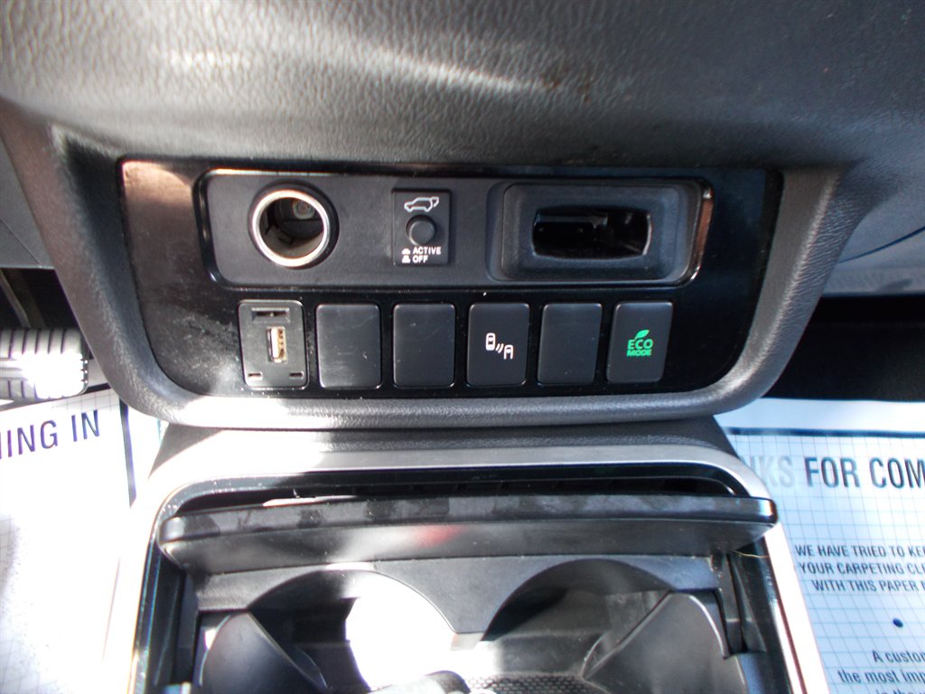 2020 Mitsubishi Outlander - $12,500