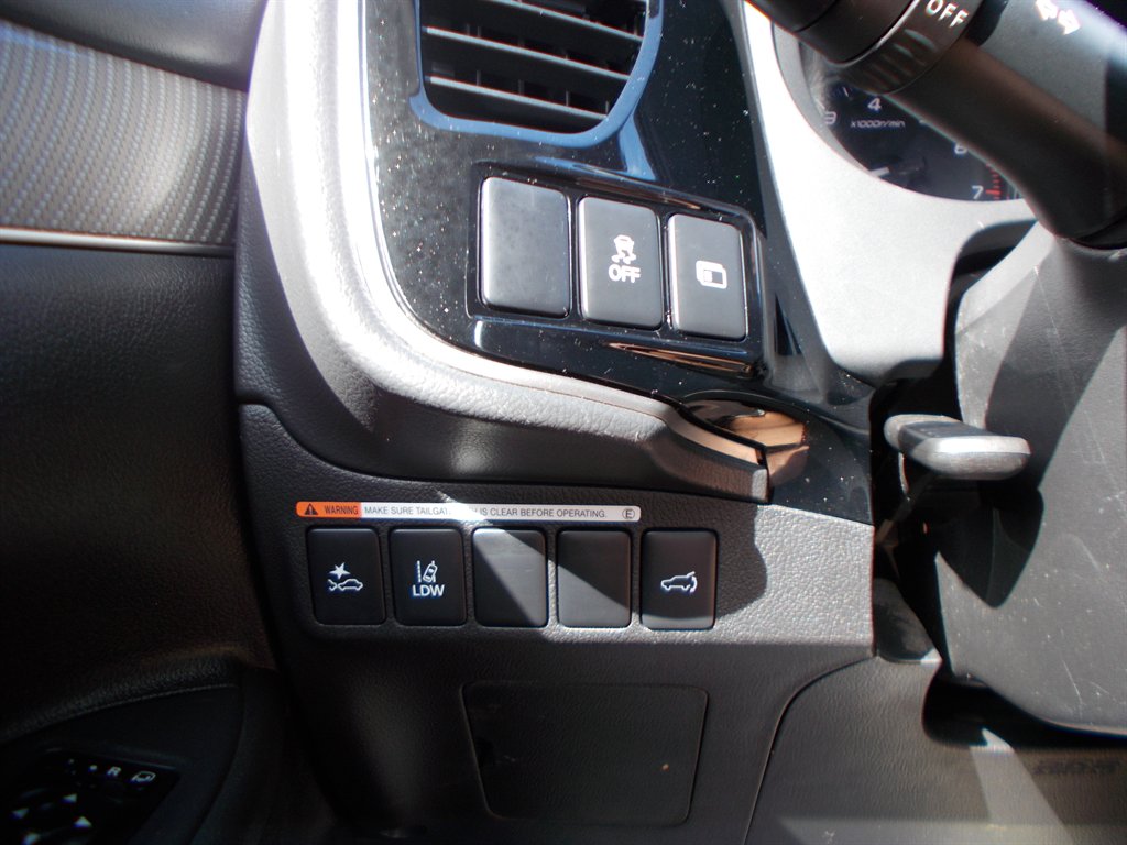 2020 Mitsubishi Outlander - $12,500