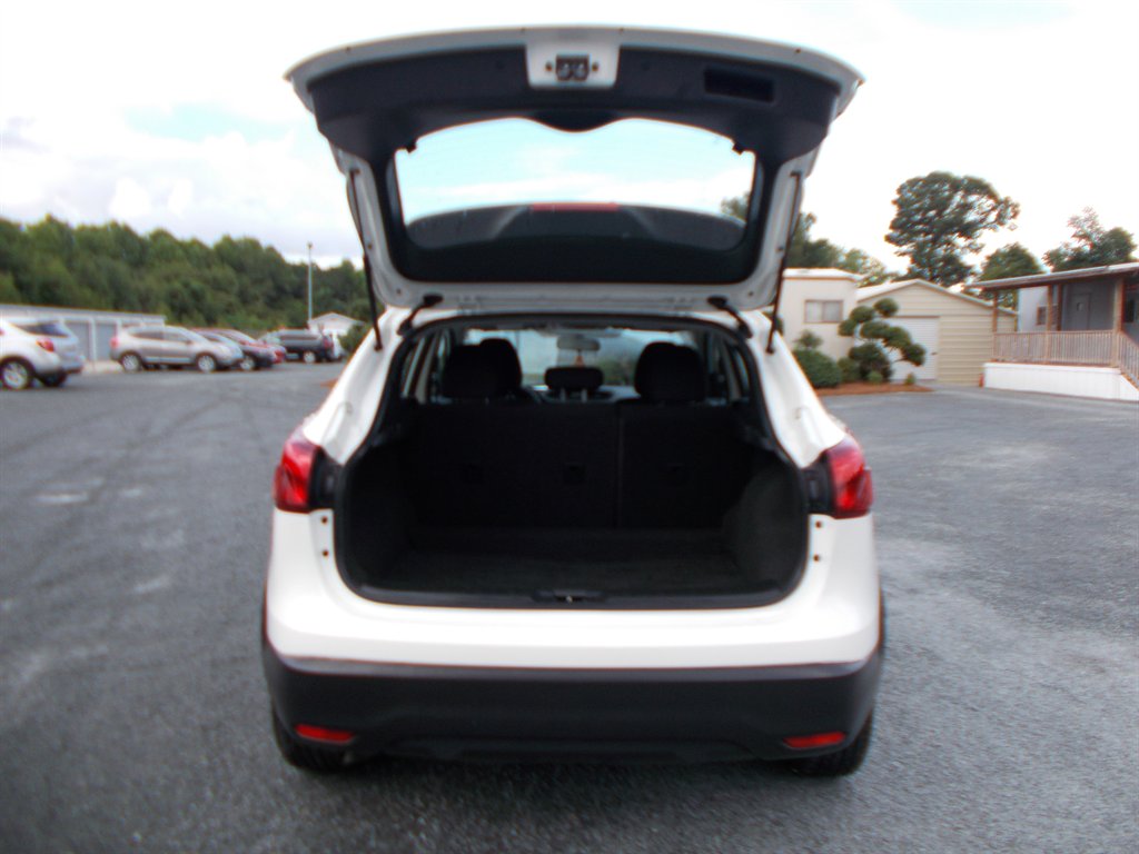 2018 Nissan Rogue - $10,500