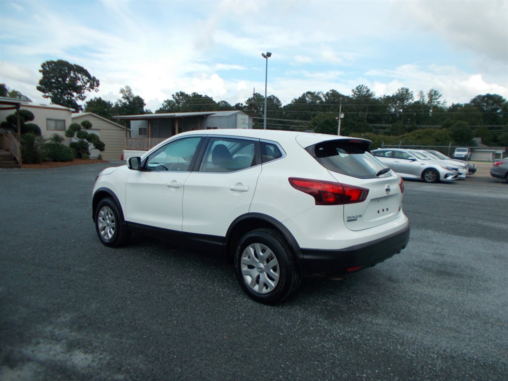 2018 Nissan Rogue - $10,500
