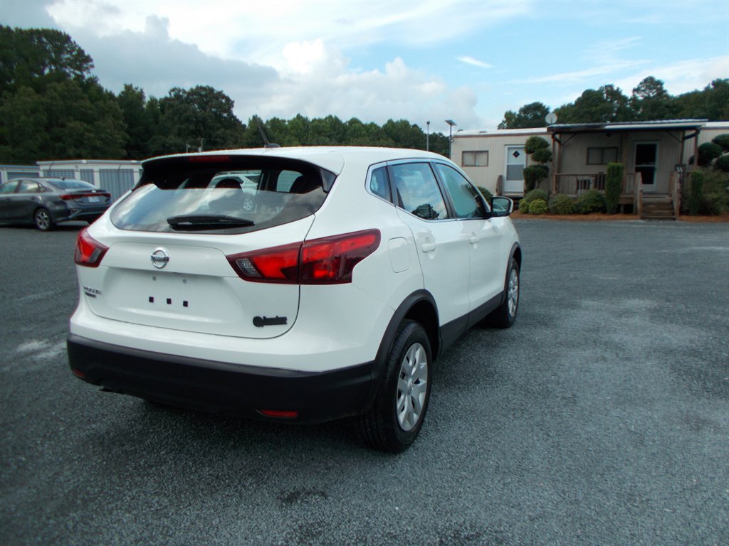 2018 Nissan Rogue - $10,500
