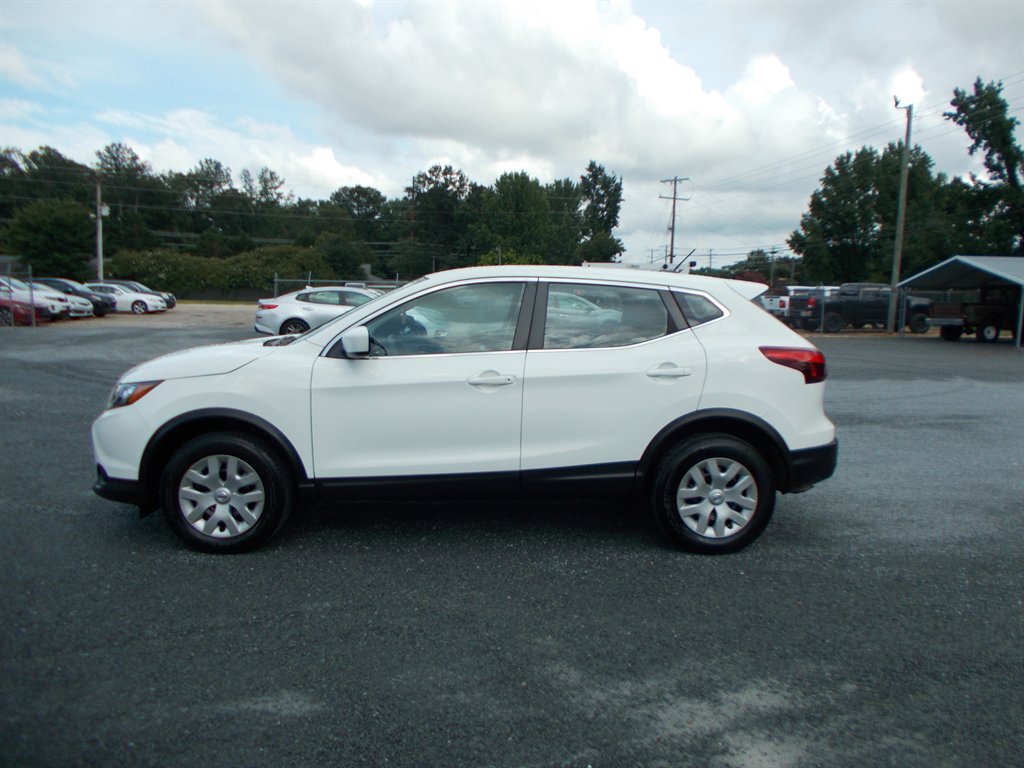 2018 Nissan Rogue - $10,500