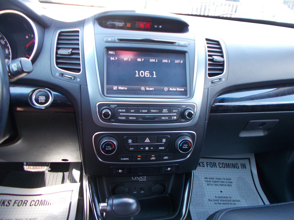 2015 Kia Sorento - $11,000