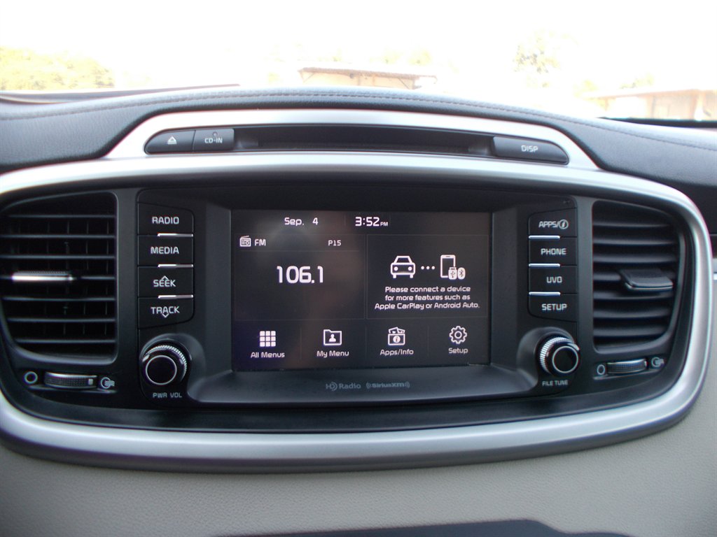 2017 Kia Sorento - $10,000