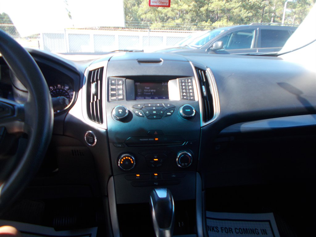 2016 Ford Edge - $9,500